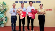 Herr Hang Thanh Tien innehar befattningen som chef för Kien Luong Medical Center.
