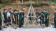 Memperdalam persahabatan dan pertukaran antara pegawai sempadan muda Vietnam dan Laos.