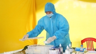 Ninh Binh: Přes 2 100 biologických vzorků z ostatků padlých vojáků bylo předáno k testování DNA.