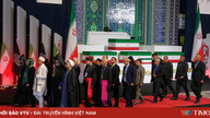 Iran advarer USA og Israel forud for begravelsen af ​​den afdøde øverste leder Khamenei.