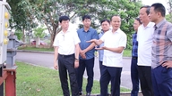 ประธานคณะกรรมการประชาชนจังหวัดบั๊กนิญเรียกร้องให้มีการตอบสนองต่อพายุไต้ฝุ่นหมายเลข 1 และอุทกภัยที่เกิดขึ้นตามมาอย่างเร่งด่วน