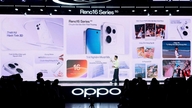 Singer Orange och Uprise PN satte eld på scenen vid lanseringsevenemanget för Oppo Reno16 5G.