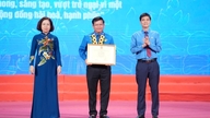 Doç. Dr. Dinh Van Chau: Öğrenme ruhundan değer yaratmak ve Başkan Ho Chi Minh'in öğretilerini takip etmek.