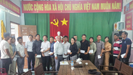 Gia Lai: 32 miliony VND przekazano na pomoc rybakom poszkodowanym w pożarze.