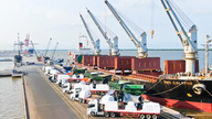 Tay Ninh renforce ses relations extérieures, créant une dynamique pour attirer les investissements et promouvoir la croissance.