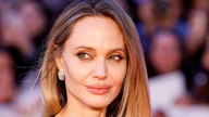 Angelina Jolie bertekad untuk memisahkan kewangannya daripada Brad Pitt dengan jelas.