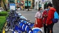 Het uitbreiden van de dienstverlening van openbare fietsdiensten.