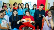 La transformación digital: una nueva dirección para Vinh Thinh, el pueblo conocido por su tradición en la fabricación de sombreros cónicos.