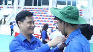 Sukarelawan pelajar membawa tenaga muda mereka ke kawasan yang kurang bernasib baik.