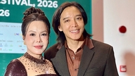 Sayang sekali film blockbuster 'Red Rain' tidak meraih penghargaan tersebut, tetapi Viet Huong sangat gembira bisa memenangkan penghargaan 'Aktris Terbaik'.