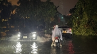 Mưa giảm, Móng Cái khẩn trương khắc phục hậu quả bão ngay trong đêm