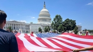 250º aniversário da Independência dos EUA: Presidente Trump fala de uma 'nova era de ouro'; desfile na capital cancelado devido ao calor extremo.