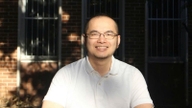Retrato de un doctor en filosofía de la provincia de Ha Tinh, clasificado entre los 100 líderes de la nueva generación más destacados de Asia.