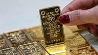 Gold prices updated at 5 PM today, July 5, 2026: Today's price of 9999 gold, gold rings, and world gold prices on Sunday.