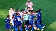 Paraguays trener reagerer etter at laget hans blir anklaget for upassende spill mot Frankrike.