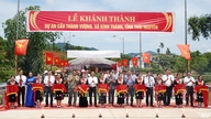 חנוכת גשר Thanh Vuong, קומונה Binh Thanh