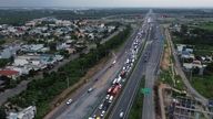 Wegen massiver Verkehrsbehinderungen auf der Schnellstraße von Dau Giay nach Ho-Chi-Minh-Stadt rät die Verkehrspolizei den Fahrern, stattdessen die Nationalstraße 1 zu benutzen.