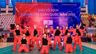 La chanteuse Vuong Thu Ha a animé le Championnat national de boxe pour les jeunes.