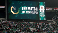 La FIFA aplaza el partido entre México e Inglaterra debido al mal tiempo.
