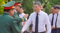 Perdana Menteri menghadiri upacara pengumpulan jenazah prajurit yang gugur di Taman Le Thi Rieng.