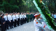 Premier Le Minh Hung: Met de grootste dankbaarheid en verantwoordelijkheidszin zoeken wij naar de stoffelijke resten van helden en martelaren.