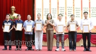 Komun Kien Xuong, wilayah Hung Yen (dahulunya sebahagian daripada wilayah Thai Binh), telah berjaya digabungkan, meninggalkan hanya 12 orang yang menerima elaun ketua kampung.