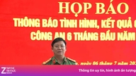 La policía de Tuyen Quang intercambia información en relación con la investigación sobre la puntuación perfecta en matemáticas.
