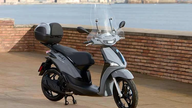 شرکت پیاجیو (Piaggio) به دلیل نقص خطرناک در چراغ‌های جلو، تعدادی از اسکوترهای لیبرتی ۵۰ خود را فراخوان کرد.