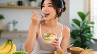 Bilakah masa terbaik untuk makan yogurt, dan dengan makanan apa, untuk kesihatan yang optimum?
