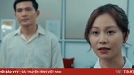 Dưới ô cửa sáng đèn - Tập 24: Diệu bán xưởng, ôm Sinh như lời chia tay