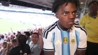O streamer "azarado" assistiu impotente à vitória da Argentina, abandonando a transmissão mais cedo devido à profunda decepção.