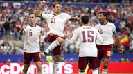 Oyarzabal marca, Espanha derrota a França e garante vaga na final da Copa do Mundo.