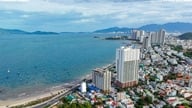 コーティエン山からニャチャン湾を眺める景色に登山者が殺到：当局が警告を発令。