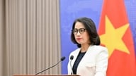 Instamos os Estados Unidos a avaliarem integralmente os esforços do Vietnã na elaboração e aplicação de leis.