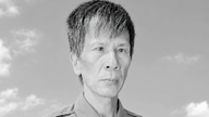 Image 6: 19岁时，这名士兵失去了双腿，并在生日那天返回了祖国。