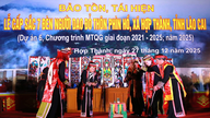 Hop Thanh-kommunen genskaber Red Dao-folkets indvielsesceremoni med syv lamper.