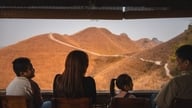 Cao Bang: Un viaje de 4 días y 3 noches para explorar la estación seca de la hierba y un antiguo pueblo de piedra.