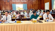 Chau Thanh Beldesi Halk Konseyi'nin 2025 yılı sonu oturumu, birinci dönem.