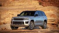 Viranomaiset kutsuvat takaisin yli 85 000 Jeep Grand Cherokee -ajoneuvoa takajousitusvian vuoksi.