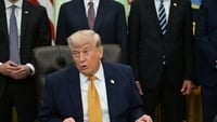 Trump reagerer sterkt på resolusjonen som krever en slutt på Iran-konflikten.