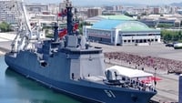 La Corea del Nord costruisce una nave da guerra da 10.000 tonnellate, equipaggiata con armi nucleari.