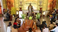 Biserica Tắc Sậy înainte de prima ceremonie de beatificare din Vietnam.