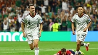 Met een klinkende overwinning op Tsjechië heeft gastland Mexico iets ongekend gepresteerd op het WK.