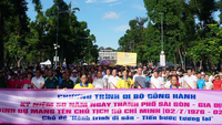 Una marcia di solidarietà per commemorare il 50° anniversario del giorno in cui la città di Saigon-Gia Dinh è stata intitolata al presidente Ho Chi Minh.