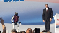 Serbian presidentti ilmoittaa välittömästä erostaan.
