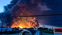 Ukraine tấn công nhà máy lọc dầu lớn của Nga ở Slavyansk-on-Kuban bốc cháy dữ dội