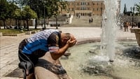 Κύμα καύσωνα σαρώνει την Ευρώπη, η Γαλλία καταγράφει 1.000 θανάτους λόγω του καύσωνα.