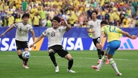 Japán újságok jelentése szerint: „Brazília csapata szűken megmenekült a vereségtől.”