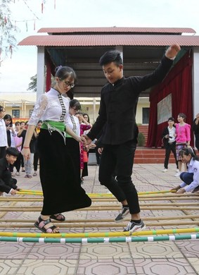 Tổ chức Liên hoan nghệ thuật quần chúng Khu dân cư toàn quốc