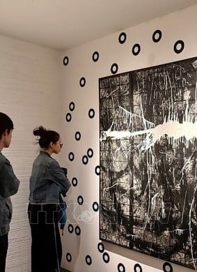 Triển lãm hội họa và sắp đặt “Trăm năm tính cuộc vuông tròn”